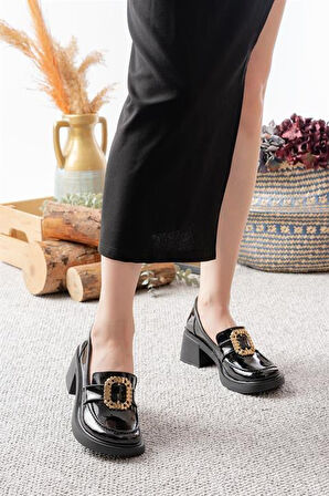 Kadın Aria Siyah Rugan Toka Detaylı 6 cm Topuklu Lofer Ayakkabı