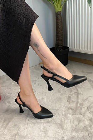 Kadın Natali Siyah Cilt 9 Cm Topuklu Ayakkabı Arkası Açık Direkli Tokalı Topuk