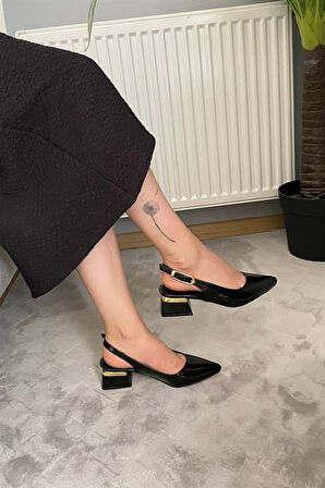 Kadın Karmi Siyah Rugan Arkası Acık Sivri Burun 4 cm Kalın Topuklu Ayakkabı