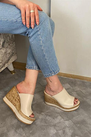 Kadın Bej Cilt 10 cm Dolgulu Mantar Taban Şerit Sargılı Terlik K-500