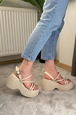 Kadın Bej Biyeli Kalın Taban Ortopedik  Sandalet  K-3020