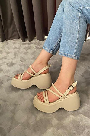 Kadın Bej Biyeli Kalın Taban Ortopedik  Sandalet  K-3020