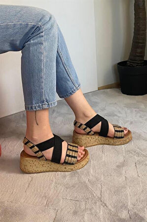 Kadın Siyah Hasır Detaylı Lastilki Kalın Mantar Taban Ortopedik  Sandalet  K-220