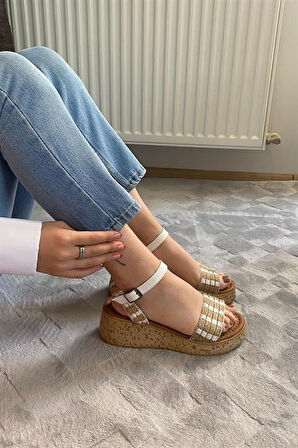 Kadın Beyaz Hasır Detay Kalın Mantar Taban Ortopedik  Sandalet  K-230