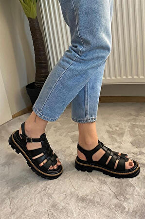 Kadın Siyah Kafes Model Vardola Deyatlı  Kalın Taban Ortopedik  Sandalet  K-140