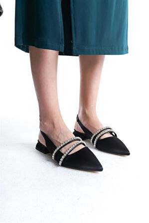 Kadın Linda Siyah Saten İki Sıra Taşlı Arkası Acık 2 cm Topuklu Sivri Burun Babet