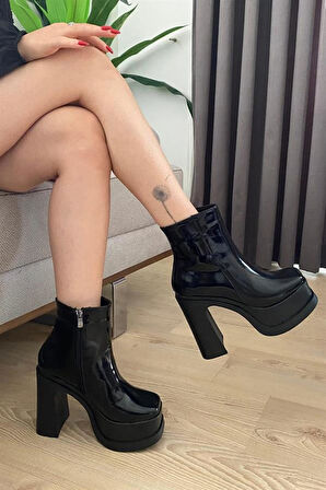 Kadın Siyah Rugan 12 cm Platform Topuklu Fermuarlı Bot