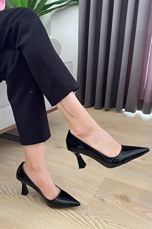 Kadın Siyah Rugan 7 cm İnce Topuklu  Stiletto