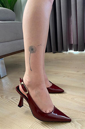 Kadın Motto Bordo Rugan Sivri Burun Arkası Acık 8 cm Topuklu Ayakkabı