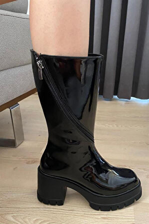 Kadın Siyah Rugan Döner Fermuarlı Çizme