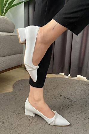Kadın Beyaz Çapraz Taşlı Stiletto Alcak Ökçe Abiye Ayakkabı