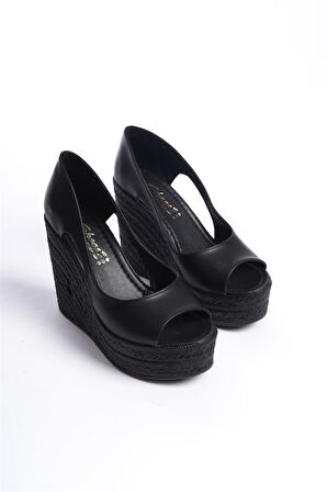 Kadın Siyah 11 cm Platfomlu Dolgu Topuklu Ayakkabı