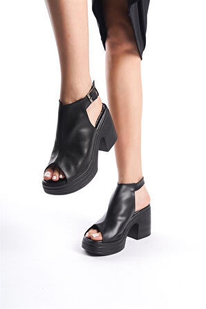 Kadın Siyah Bilekten Bağlamalı Önu Acık Ortopedik Tabanlı  Platform Topuk Ayakkabı