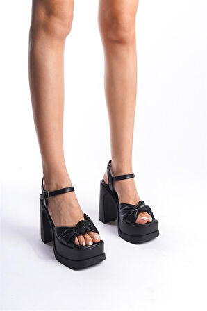 Kadın Siyah Fiyank Bantlı (12 cm ) Platform Topuklu Ayakkabı