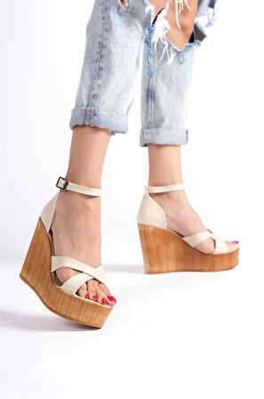 Kadın Bej Çapraz Bant Yüksek Topuklu Dolgu Taban Ayakkabı