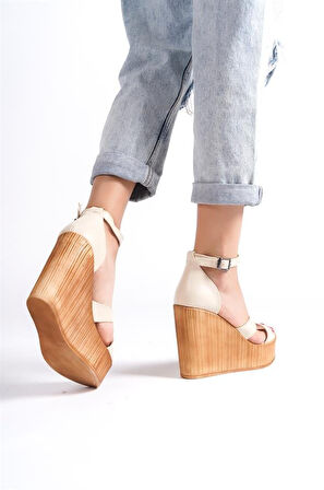 Kadın Bej Çapraz Bant Yüksek Topuklu Dolgu Taban Ayakkabı