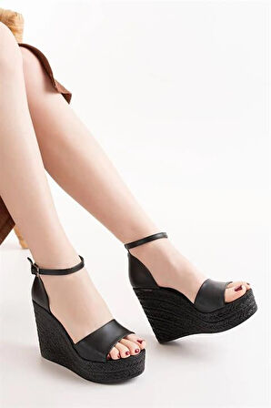 Kadın Siyah Tek Bant Yüksek Dolgu Taban Ayakkabı