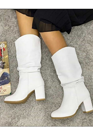 Kadın Beyaz Cilt Körüklü Çizme