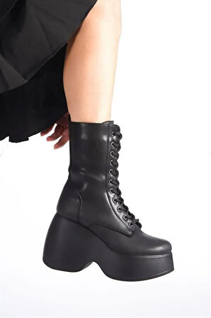 Kadın Riva Siyah Cilt Yandan Fermuarlı Bağcıklı Yüksek Dolgu Topuklu Uzun Bot Bootie