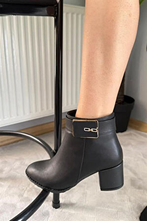 Kadın Mabel Siyah Tokalı ( 6 cm ) Topuklu Oval Burun Bot