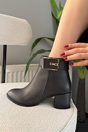 Kadın Mabel Siyah Tokalı ( 6 cm ) Topuklu Oval Burun Bot