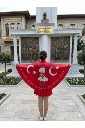 Tarzını Seç Ayyıldız Atatürk Silüet Türk Bayraklı Pelerin Gösteri Kostümü 145x73cm