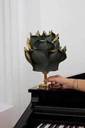 Yeşil Gold Detaylı Eva Gül Tasarım Kablosuz Masa Lambası - Alt Parlak Gold