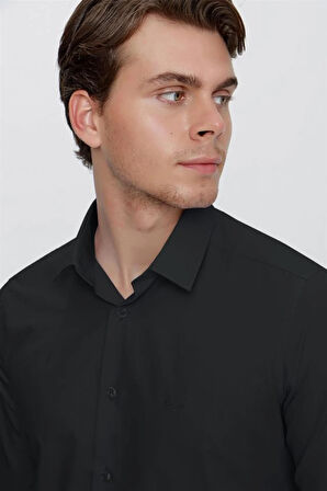 Siyah Uzun Kollu  Bez Ayağı Sert Yaka Cepsiz  Pamuklu Basic Slim Fit Dar Kesim Gömlek 1004240057