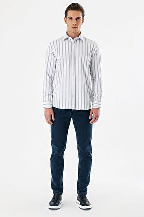 Beyaz Uzun Kollu Çizgili Armürlü Sert Yaka Cepli Pamuklu Comfort Fit Gömlek 1004240170