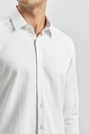 Beyaz Uzun Kol Kendinden Desenli Armürlü 032 Sert Yaka Classic Slim Fit Gömlek 1004245153