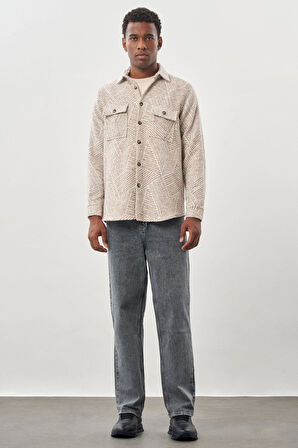 Bej Uzun Kol Kendinden Desenli Gabardin Sert Yaka Kapaklı Cep Pamuklu Classic Comfort Fit Gömlek 1004245167