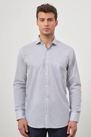 Beyaz Uzun Kol Çizgili Desen Bez Ayağı Yarım İtalyan Yaka Cepli Pamuklu Classic Comfort Fit Gömlek 1004245180