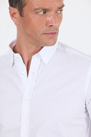 Beyaz Smart Biritli Yaka Cepsiz Bez Ayağı Uzun Kol Slim Fit %100 Pamuk Gömlek 1004250223