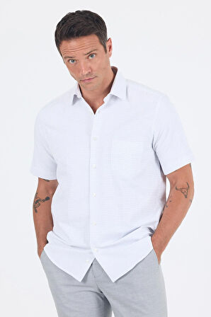 Beyaz Sert  Yaka Kısa Kol Cepli  Comfort Fit Cls Gömlek 1004250261