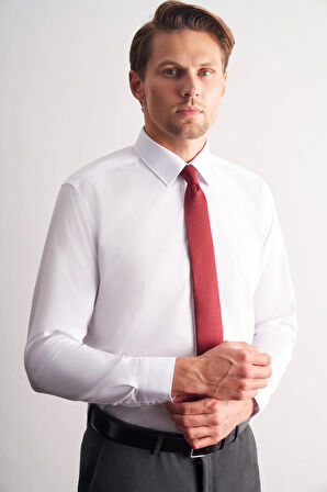 Beyaz Klasik Yaka Uzun Kol Cepsiz Slim Fit Basic Pamuklu Gömlek 1004255057