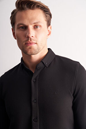 Siyah Uzun Kol Düğmeli Yaka Kendinden Desenli Pamuklu Slim Fit Gömlek 1004255267