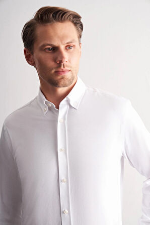 Beyaz Düğmeli Yaka Örme Uzun Kol Performans Ürün Slim Fit %100 Pamuk Gömlek 1004255271