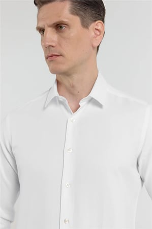 Beyaz Kendinden Desenli Sert Yaka Uzun Kol Cepsiz Slim Fit Pamuklu Gömlek 1004255283