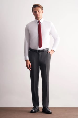 Beyaz Uzun Kol Sert Yaka Düz Pamuklu Slim Fit Gömlek 1004260057