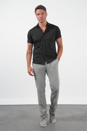Siyah İtalyan Yaka Kısa Kol Cepsiz Slim Fit Pamuklu Gömlek 1004260158