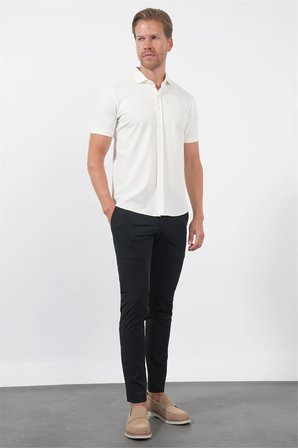 Beyaz İtalyan Yaka Kısa Kol Cepsiz Slim Fit Esnek Gömlek 1004260159