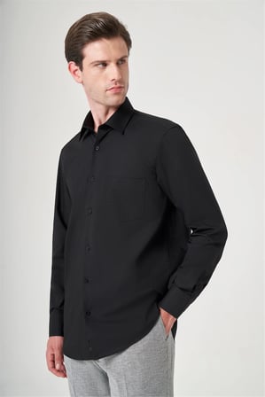 Siyah Sert Yaka Uzun Kol Cepli Comfort Fit Pamuklu Gömlek 1004260179