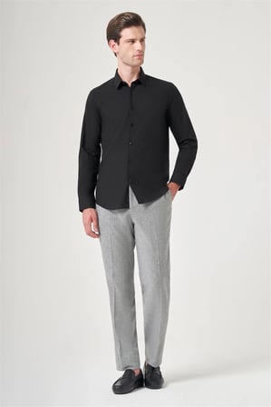 Siyah Sert Yaka Uzun Kol Cepsiz Slim Fit Pamuklu Gömlek 1004260181