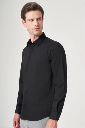 Siyah Sert Yaka Uzun Kol Cepsiz Slim Fit Pamuklu Gömlek 1004260181