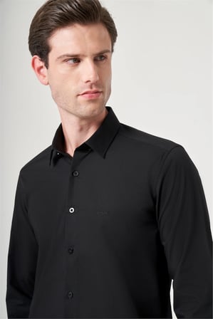 Siyah Sert Yaka Uzun Kol Cepsiz Slim Fit Pamuklu Gömlek 1004260181
