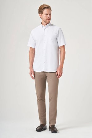 Beyaz-Mavi Düğmeli Yaka Kısa Kol Cepli Comfort Fit Pamuklu Gömlek 1004260185