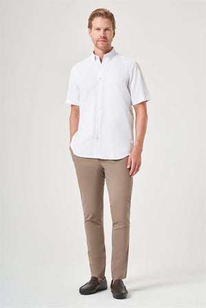 Beyaz-Lila Düğmeli Yaka Kısa Kol Cepli Comfort Fit Pamuklu Gömlek 1004260185