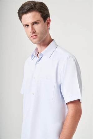 Beyaz-Mavi Sert Yaka Kısa Kol Cepli Comfort Fit Pamuklu Gömlek 1004260189