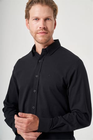 Siyah Biritli Yaka Uzun Kol Cepsiz Slim Fit Pamuklu Gömlek 1004260207
