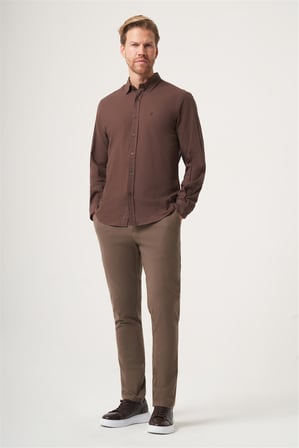 Kahverengi Biritli Yaka Uzun Kol Cepsiz Slim Fit Pamuklu Gömlek 1004260207